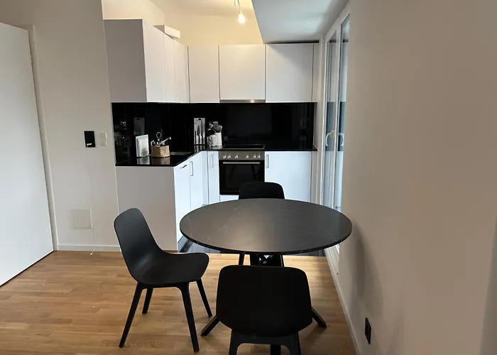 2 Minutes Walking From Train Station 公寓