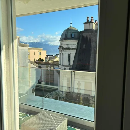 2 Minutes Walking From Train Station لوزان